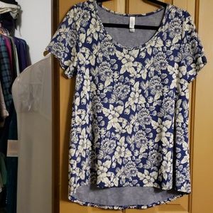 M Lularoe Classic T